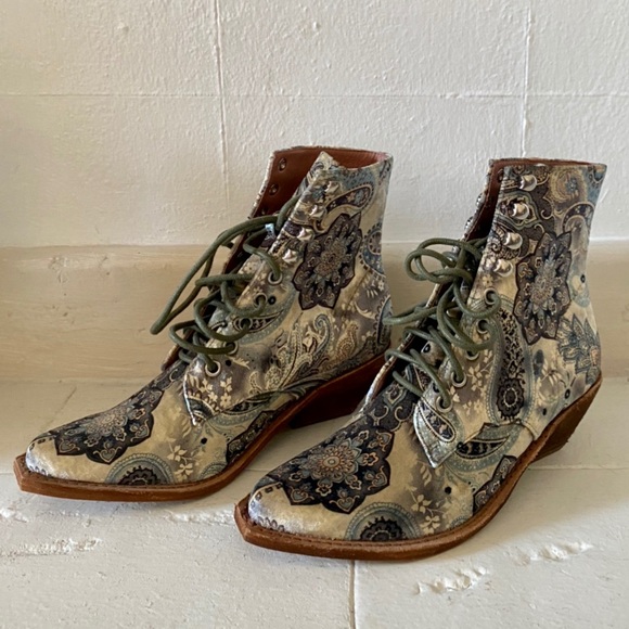 SOLD! Free People x Jeffrey Campbell Western Boots - Picture 4 of 7
